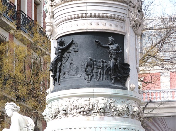 128-Памятник Марии Кристине де Бурбон